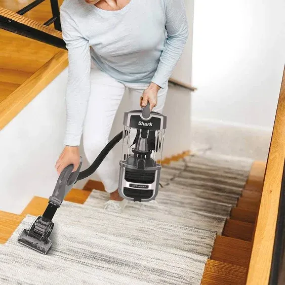 Shark Navigator Lift-Away Upright Vacuum Uv650