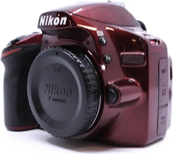 Nikon D3200 24.2 MP CMOS Digital SLR with 18-55mm f/3.5-5.6 Auto, Old Model