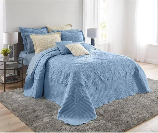 BrylaneHome Amelia Bedspread