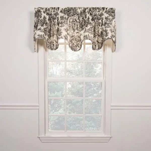 Ellis Curtain Victoria Park Lined Scallop Valance