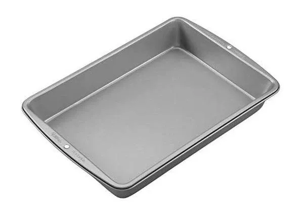 Wilton Recipe Right Non-Stick Oblong Cake Pan