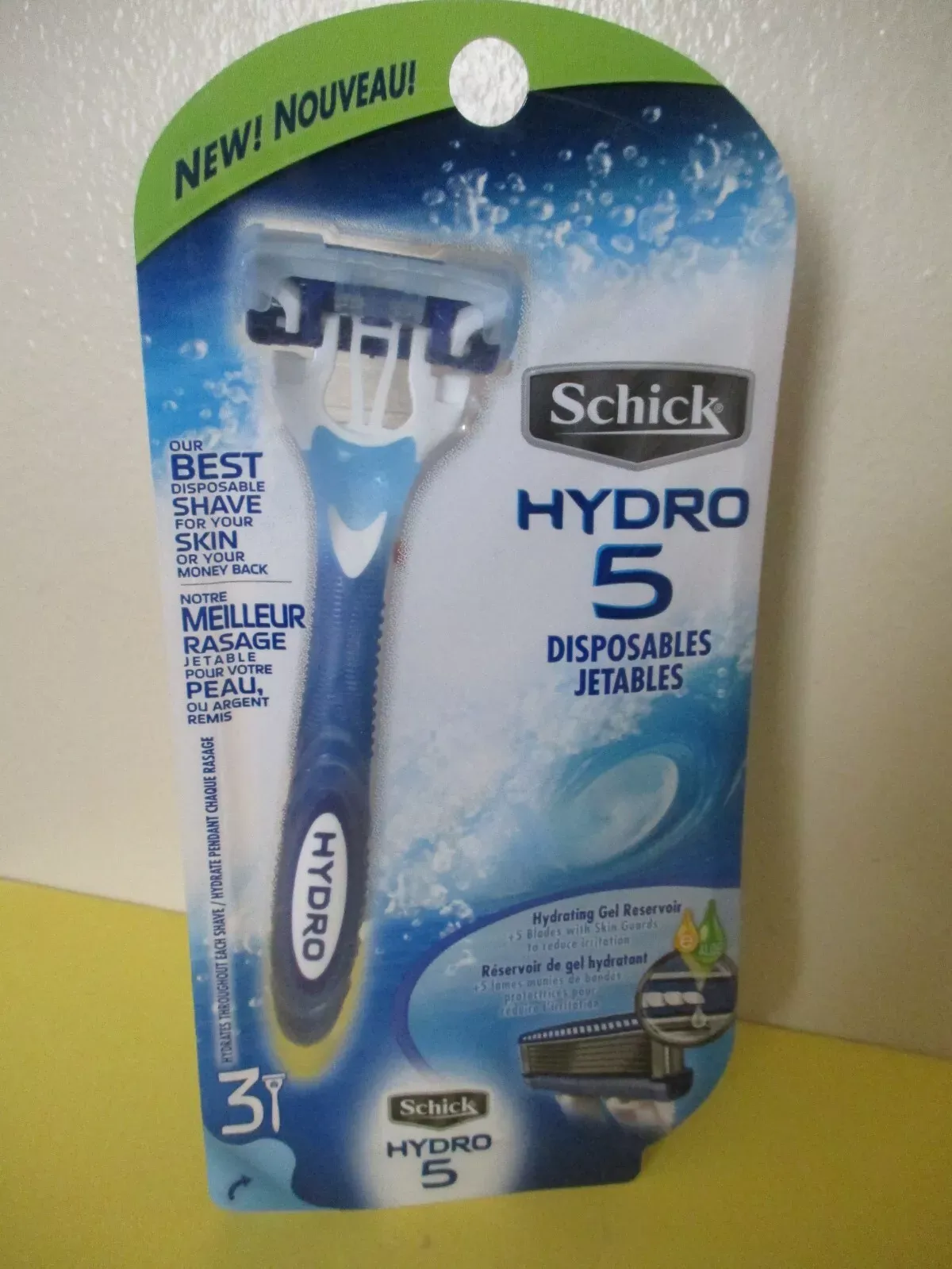 Schick Hydro 5 Disposable Razors for Men with Flip Beard Trimmer