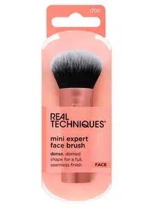 Real Techniques Mini Expert Face Brush