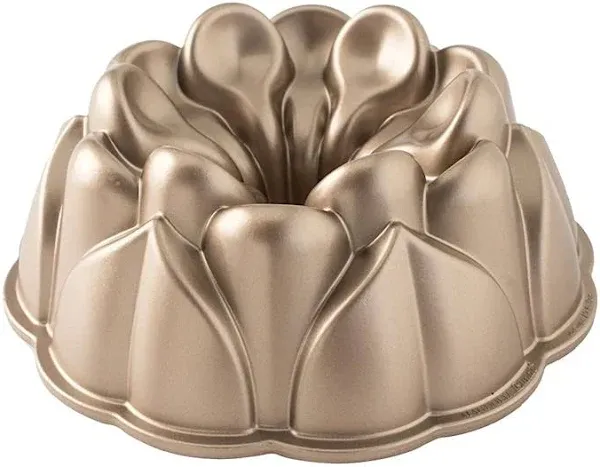 Nordic Ware Magnolia Bundt Pan