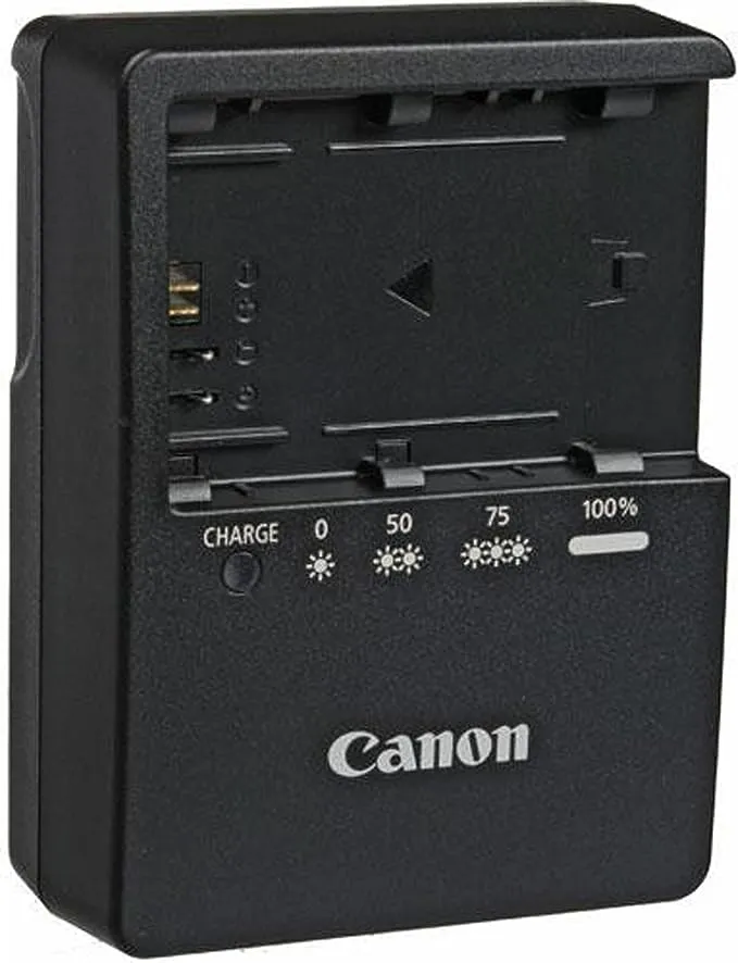 Canon LC-E6 Compact Battery Charger for the LP-E6 Battery Packs