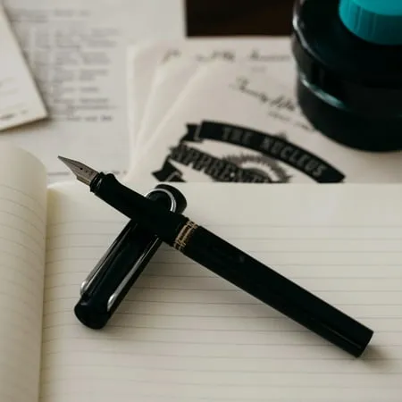 Lamy Safari Fountain Pen - Shiny Black - Extra Fine