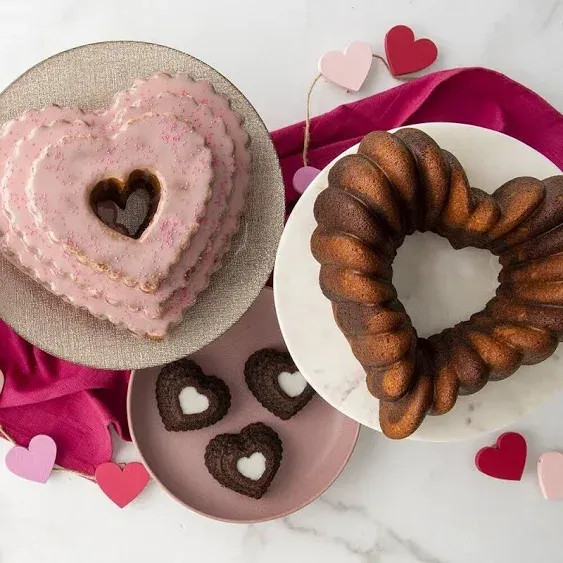 [Nordic Ware] Elegant Heart Bundt Pan - New