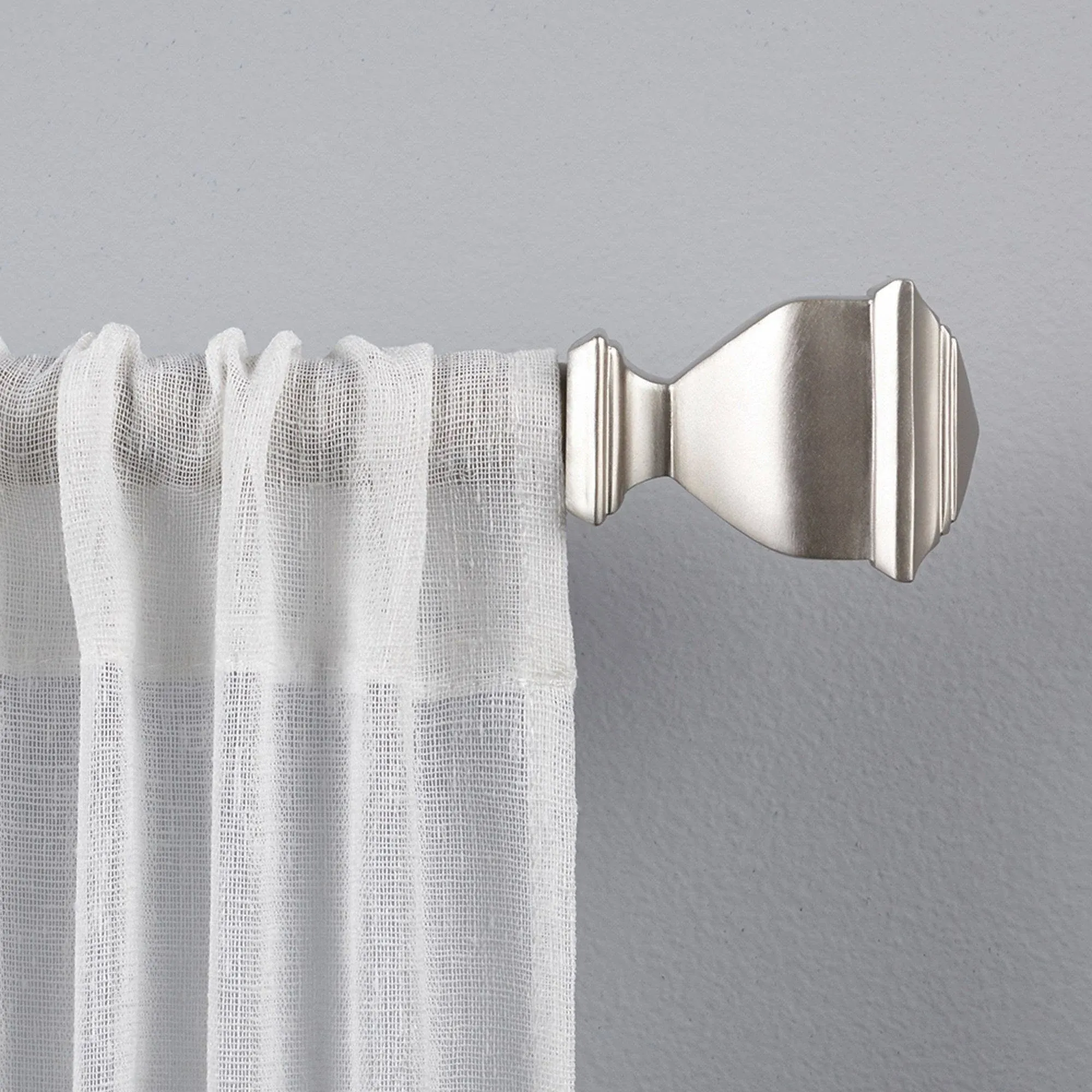 Exclusive Home Napoleon 1 in Curtain Rod, Silver