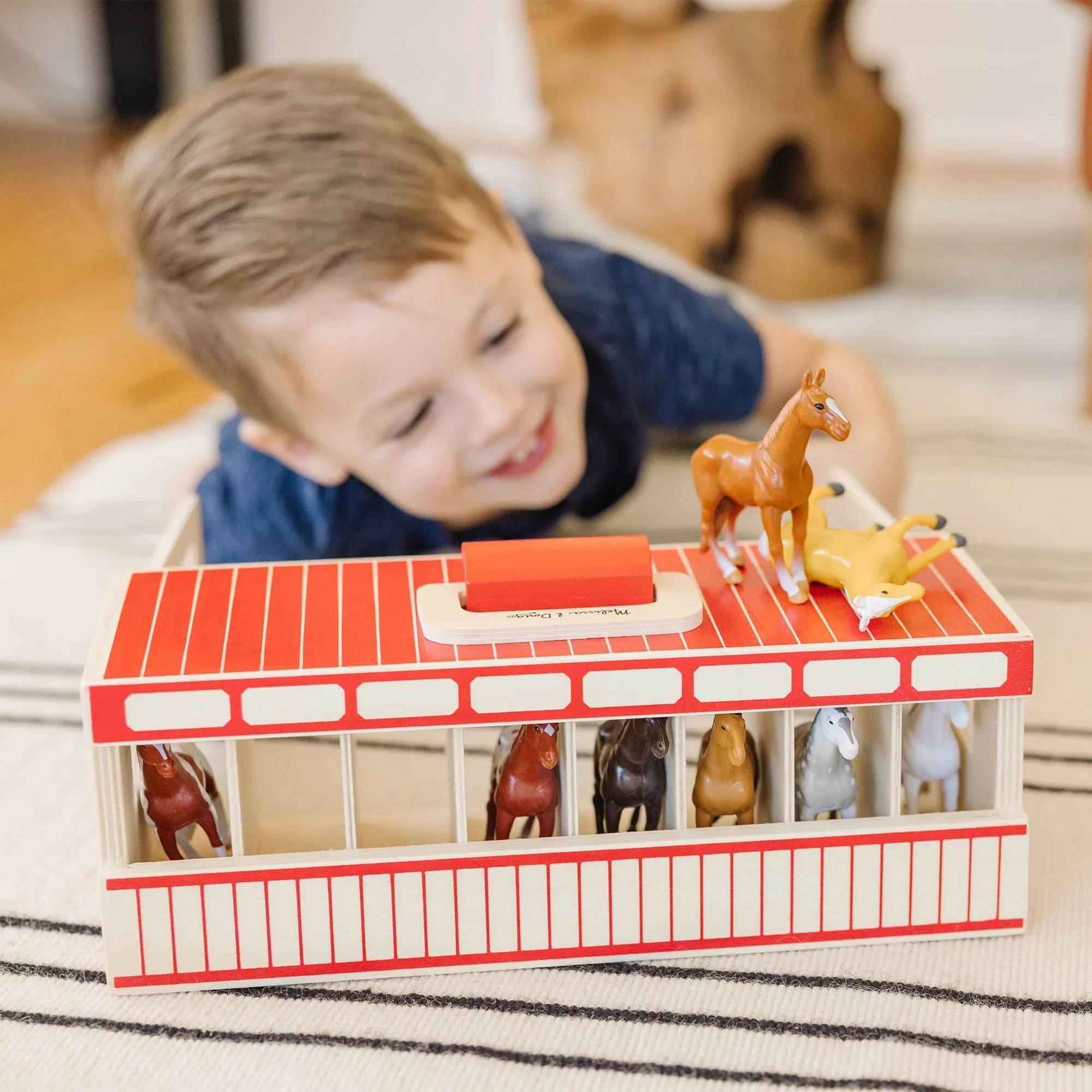 Melissa & Doug Show-Horse Stable, Take-Along