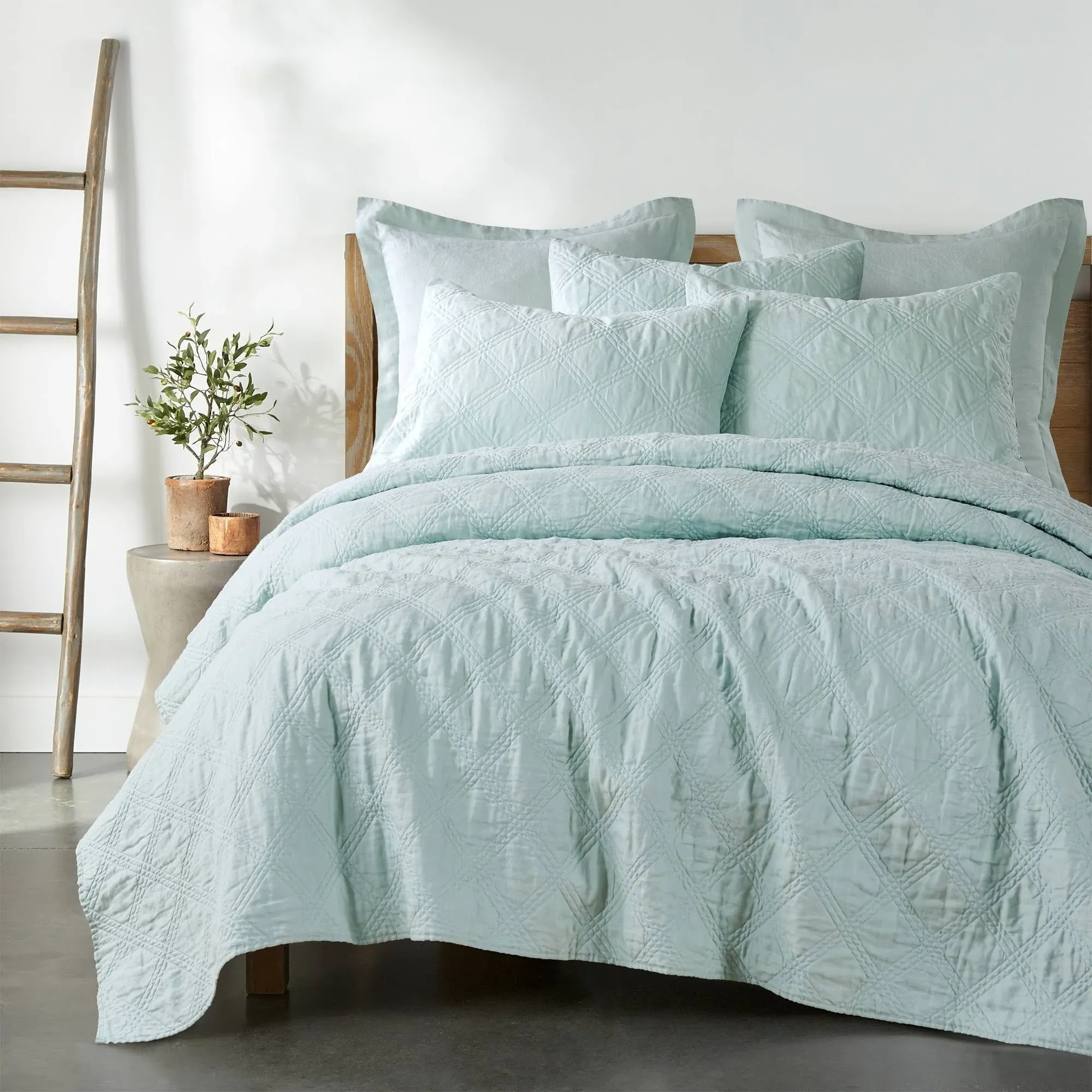 Levtex Home Washed Linen King Quilt in Spa