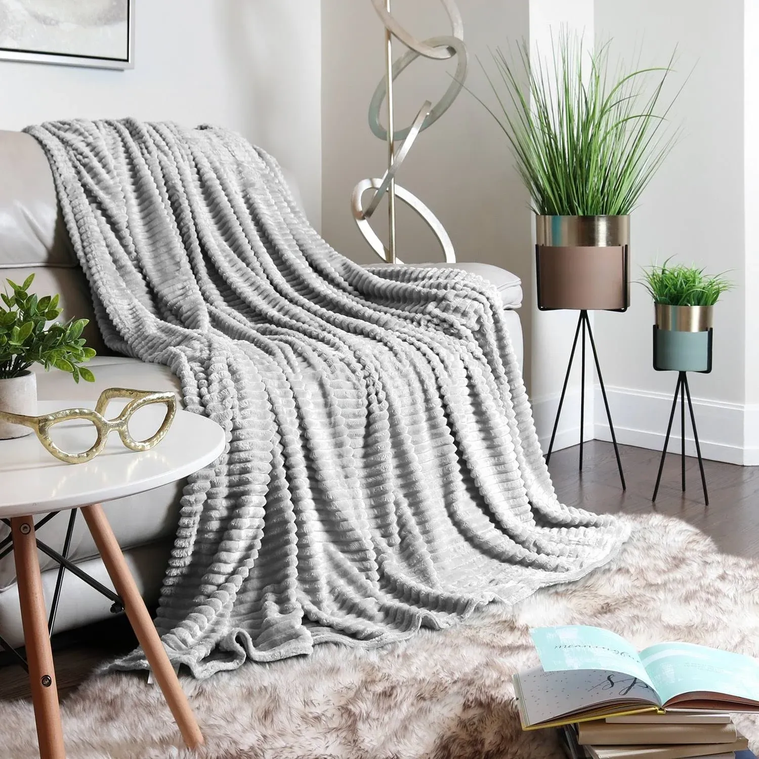 Nestl Cut Plush Fleece Throw Blanket