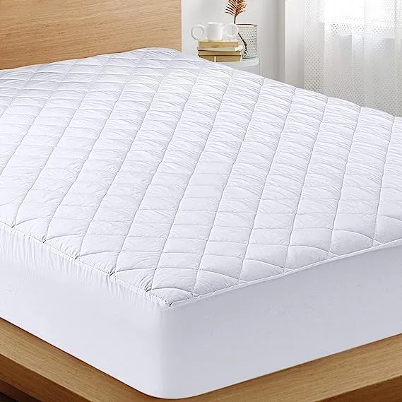 Utopia Bedding Quilted Fitted Mattress Pad (King, Grey) - Elastic Fitted Mattress Protector - Mattress Cover Stretches up to 16 Inches Deep - Machine Washable Mattress Topper