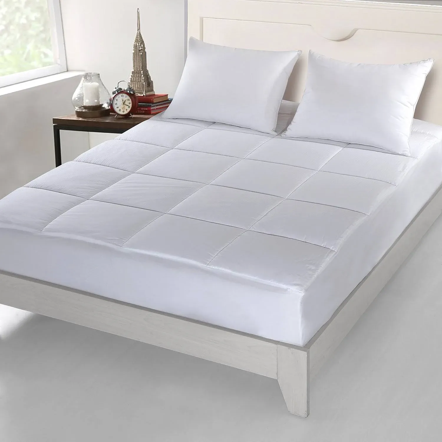 500 Thread Count Cottonlux Overfilled Self Cooling Mattress Pad, Queen