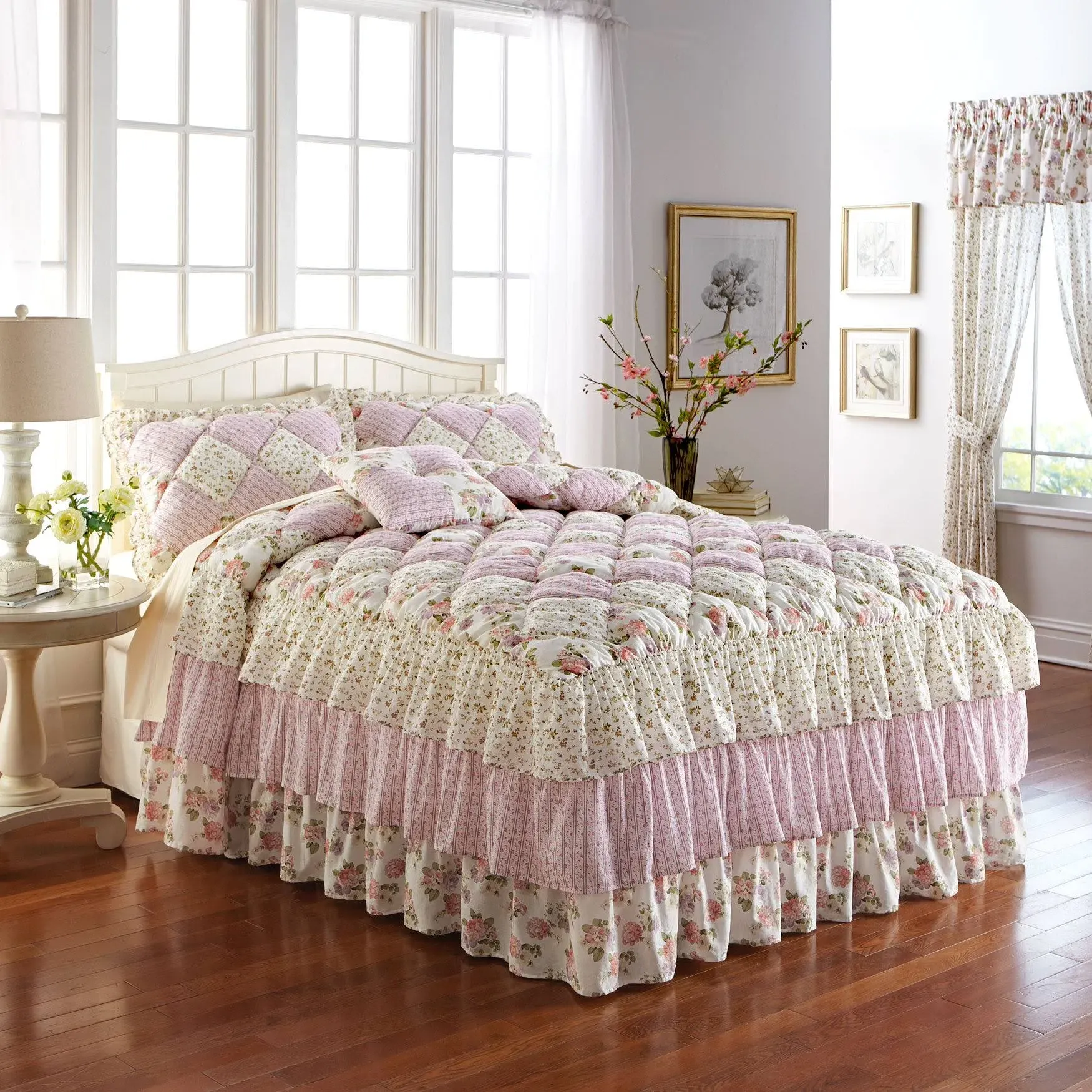 Alexis Bedspread by BrylaneHome in Ecru Rose (Size Full)